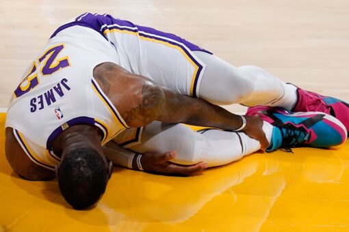 LeBron James sprains right ankle in loss, out indefinitely