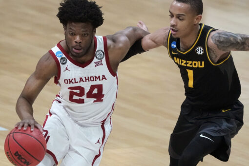 Oklahoma slips past former Big 12 rival Missouri in NCAAs