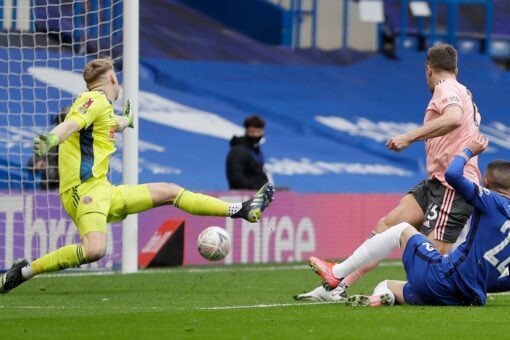 FA Cup: Leicester ousts Man United; Chelsea reaches semis