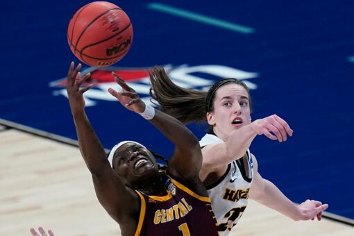 Freshmen show no signs of jitters in women’s NCAA Tournament