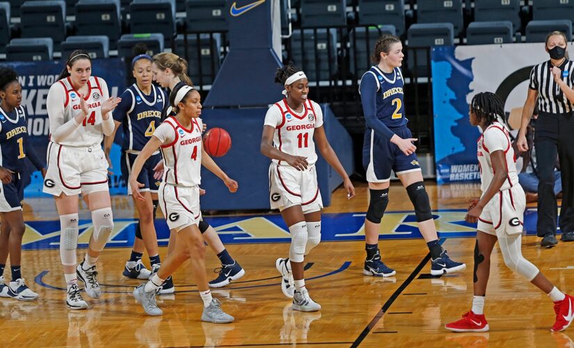 Georgia women start slow, Staiti finishes strong to advance