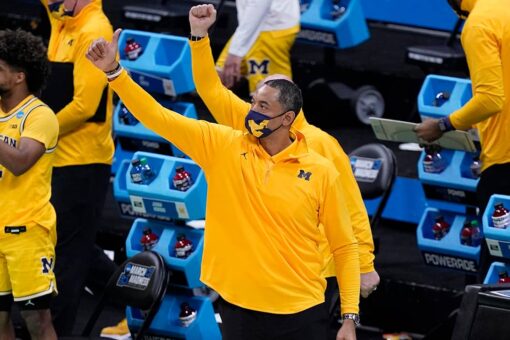 Michigan, Villanova push past key injuries in Sweet 16 run