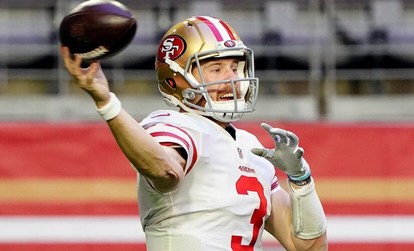 Jaguars sign QB Beathard, setting up potential Minshew trade