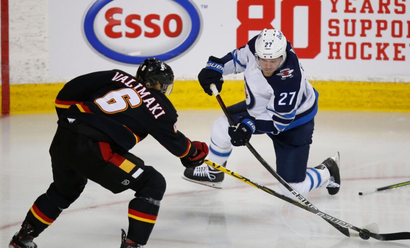 Stastny has goal, assist to help Jets hold off Flames, 3-2