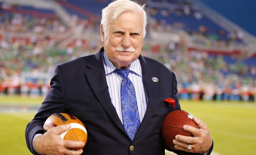 Howard Schnellenberger, 87, Miami, Louisville coach, dies