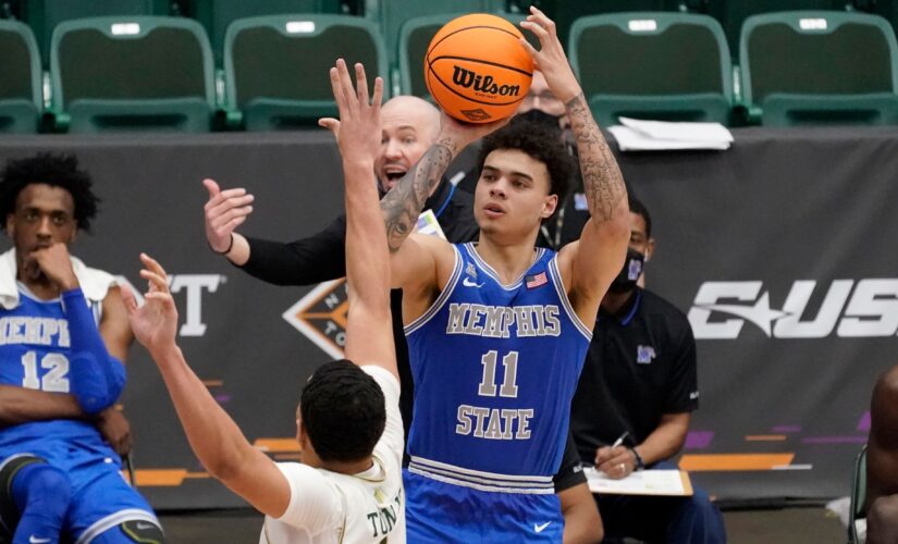 Nolley 27 points, Memphis 14 3s over Colorado St in NIT semi