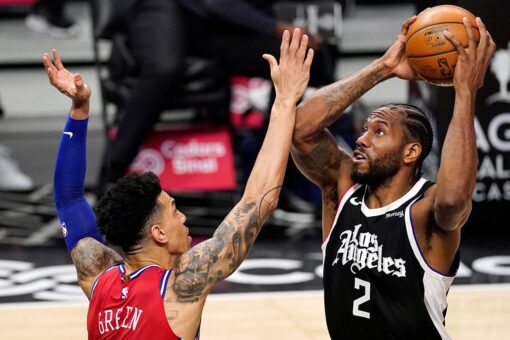 Leonard leads Clippers past 76ers in Rivers’ first game back