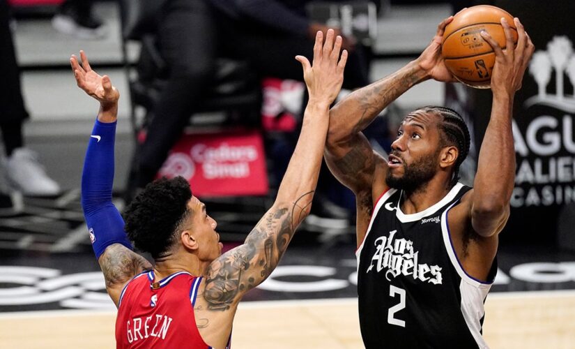 Leonard leads Clippers past 76ers in Rivers’ first game back