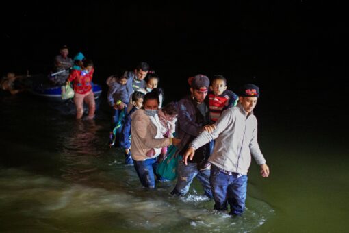 New Mexico rancher: Wandering immigrants offer payment for rides to major US cities