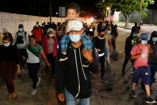 Migrant caravan of hundreds of Hondurans departs for United States