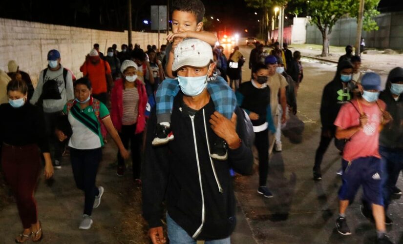 Migrant caravan of hundreds of Hondurans departs for United States