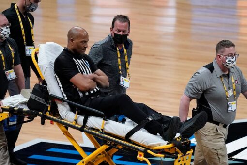NCAA Men’s basketball tourney ref collapses during Gonzaga-USC game