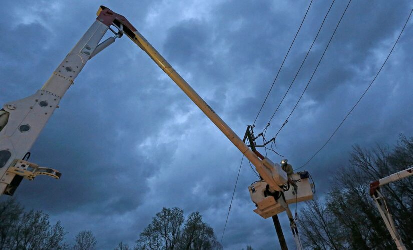 Severe weather shifts into Southeast, bringing tornadoes, dangerous storms