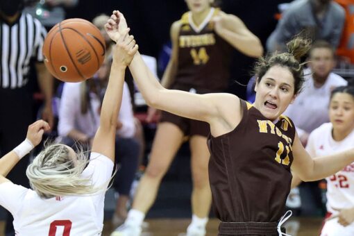 Wyoming women beat Fresno St., clinch berth in NCAA tourney