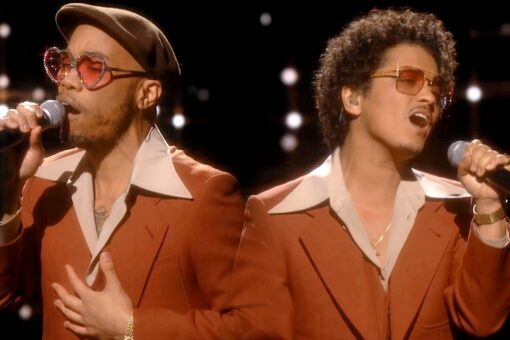 2021 Grammys: Bruno Mars, Anderson .Paak perform latest song ‘Leave The Door Open’