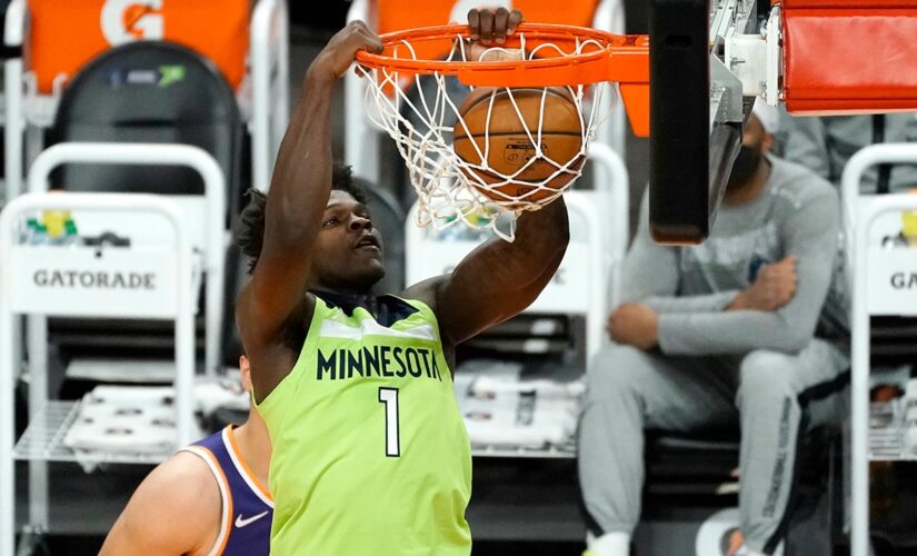 Edwards, KAT both top 40 points, T’wolves stun Suns 123-119