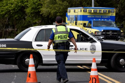 Texas police say suspect wanted for shooting state trooper dies