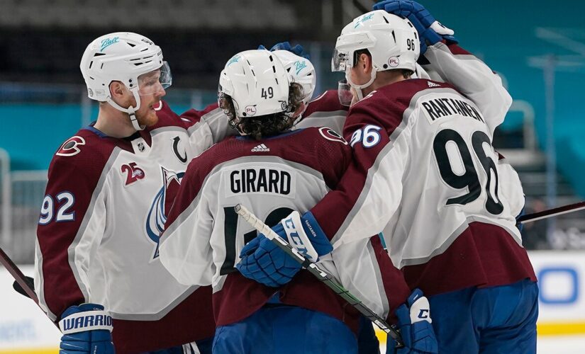 Rantanen scores twice as Avalanche blank Sharks 4-0