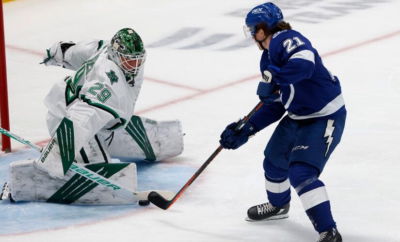 Lightning continue hold over Stars with 4-3 shootout victory