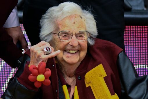 Sister Jean hopes to get chance to cheer on Loyola during men’s basketball tournament