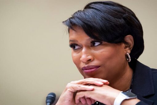 DC mayor deletes preventing auto theft tweet after igniting outrage