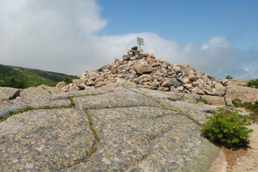 2 Massachusetts hikers found dead after falling 100 feet in Maine national park