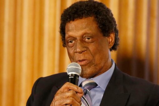 Elgin Baylor partly to blame for Lakers’ poker ban, says former teammate Gail Goodrich