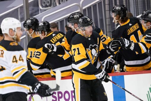 Malkin records 1,100th NHL point, leads Pens to win