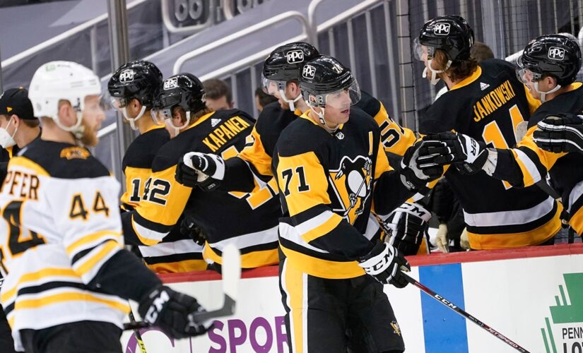 Malkin records 1,100th NHL point, leads Pens to win