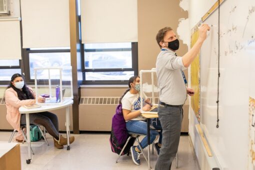 Chicago teachers union tells members not to reveal if they received COVID vaccine