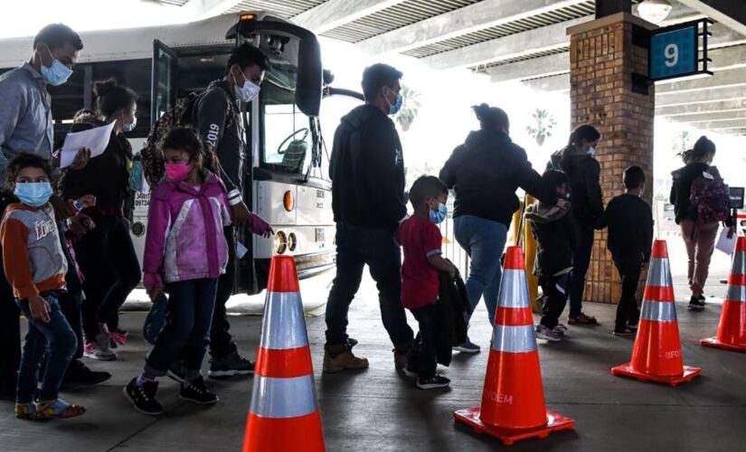 ICE inks $89.6M deal to lodge migrants in hotels
