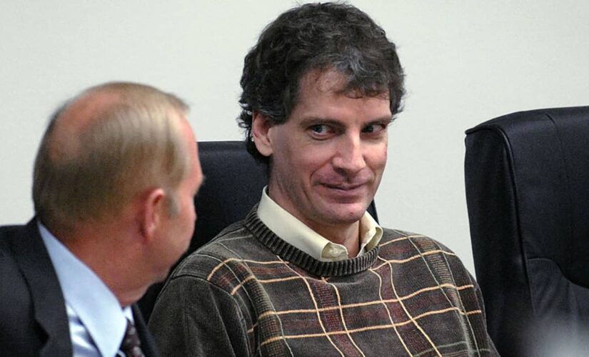 Serial killer on federal death row dies at Indiana hospital