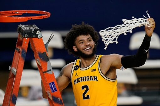 No. 2 Michigan clinches Big Ten, beats Michigan State 69-50