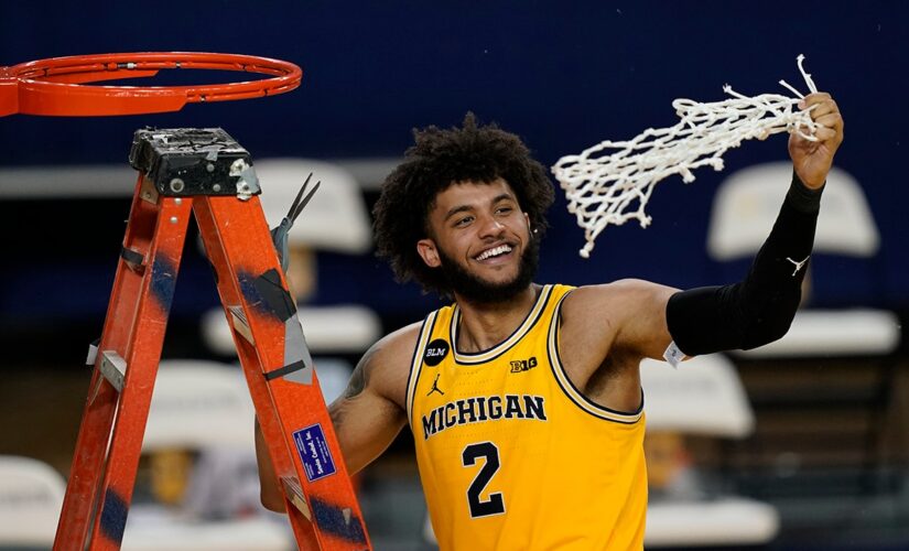 No. 2 Michigan clinches Big Ten, beats Michigan State 69-50