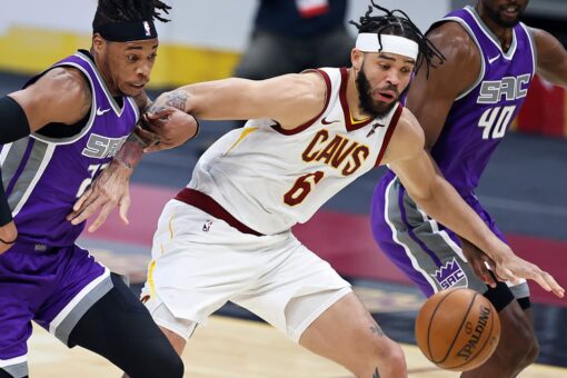 Nuggets acquire center JaVale McGee from Cavs