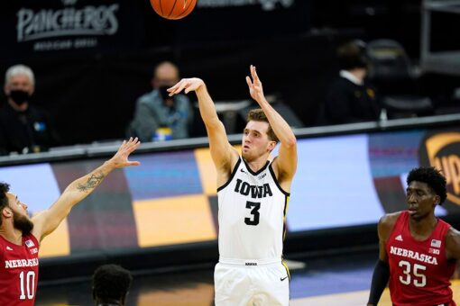 Bohannon, No. 5 Iowa run away from Nebraska 102-64