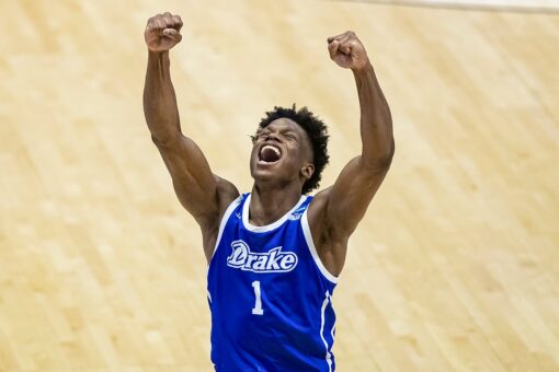 Drake picks up first NCAA Men’s Tournament win since 1971 in nail-biter vs. Wichita State