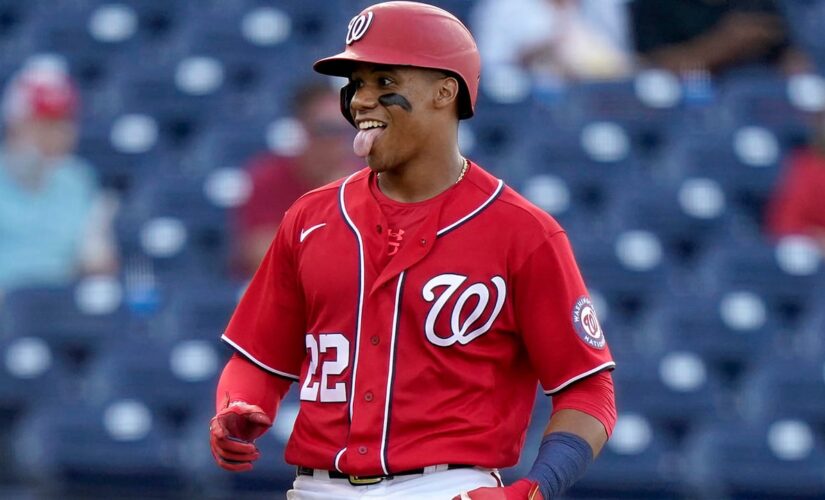 Nats OF Juan Soto leaves game early with right calf cramp