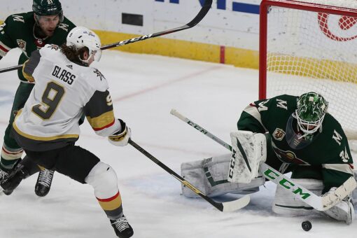 Kahkonen gets 1st shutout as Wild beat Golden Knights 2-0