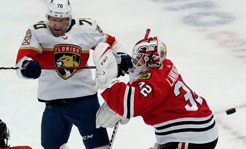 Lankinen, Blackhawks beat Panthers 3-0 for 2nd straight win