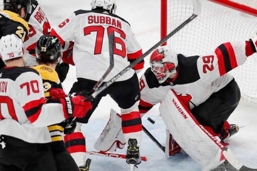 Blackwood makes 40 saves for 1st SO, Devils stop Bruins 1-0