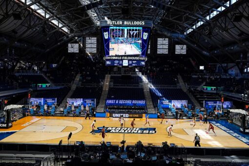 March Madness begins with players kneeling during the national anthem