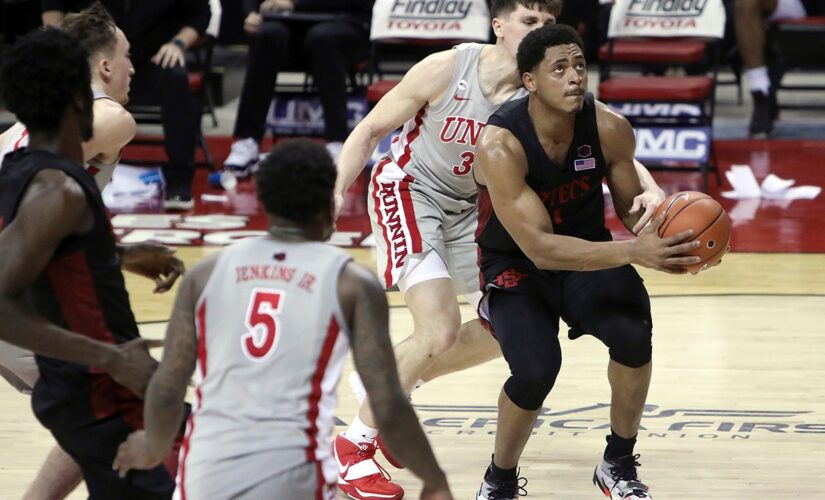 No. 19 San Diego State beats UNLV 71-62 for 2nd MWC title