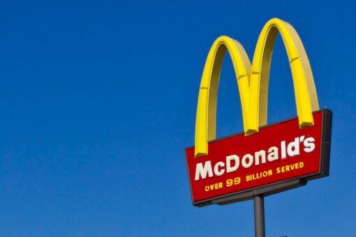 McDonald’s restaurants in Texas and Mississippi to keep dining rooms closed, require masks