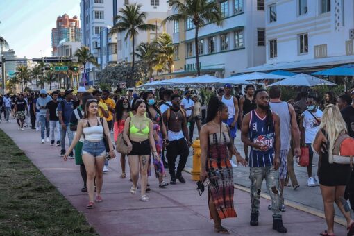 What curfew? Miami spring breakers party on despite restrictions