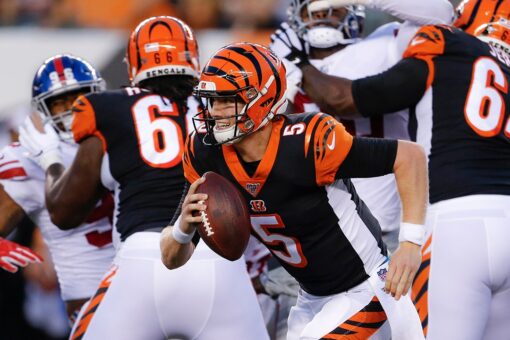 Texans add third quarterback amid Deshaun Watson controversy: report