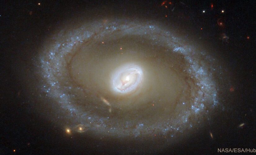 NASA’s Chandra Observatory looking at barred spiral galaxy 86 million light-years away