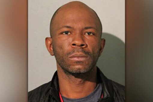 Chicago panhandler stabs man who refused to give him change, police say