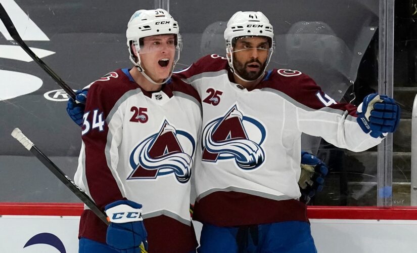 Avalanche win 7th straight, rout Coyotes 5-1