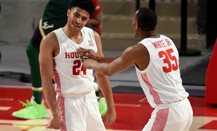 No. 12 Houston blows out USF with huge first-half run